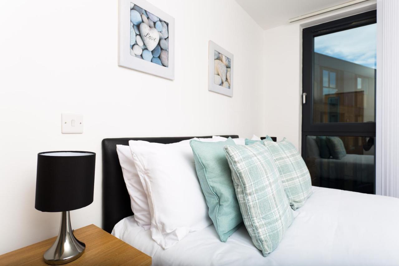 Absolute Stays On Essex - Chinatown - Hippodrome - Alexandra Theatre - Bull Ring - The Rep - B'Ham Intl Airport - Free Wifi - Free Parking - Contractors - Corporates เบอร์มิงแฮม ภายนอก รูปภาพ