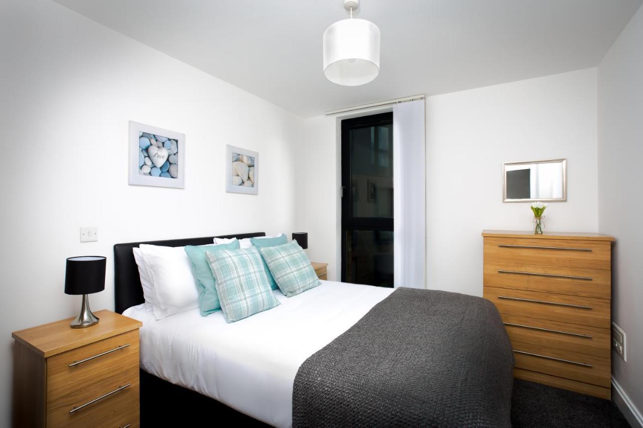 Absolute Stays On Essex - Chinatown - Hippodrome - Alexandra Theatre - Bull Ring - The Rep - B'Ham Intl Airport - Free Wifi - Free Parking - Contractors - Corporates เบอร์มิงแฮม ภายนอก รูปภาพ